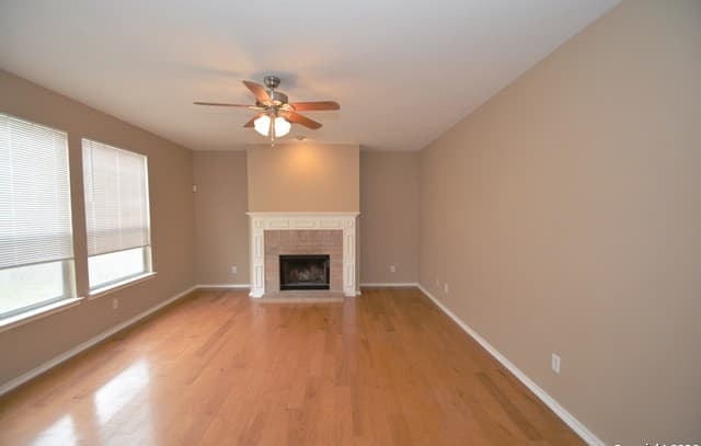 4-bedroom rental at 15310 Spring Land in San Antonio, TX — photo 2