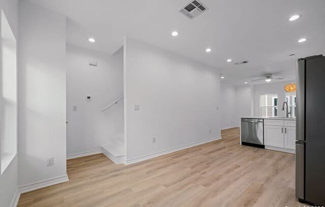 3-bedroom rental at 1510 S Walters Unit 102 in San Antonio, TX — photo 5