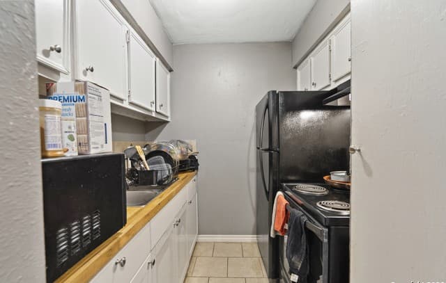1-bedroom rental at 3122 Culebra Road Unit 104 in San Antonio, TX — photo 5