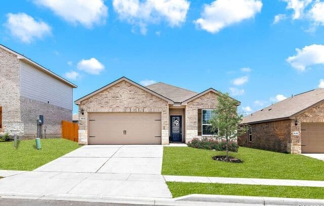 3-bedroom rental at 9219 Bennett Forest in Converse, TX — photo 2