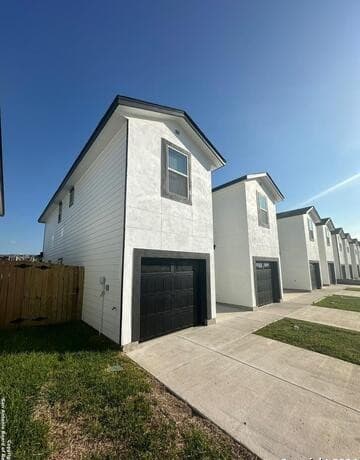 3-bedroom rental at 8438 Via Verona Unit 101 in San Antonio, TX — photo 2