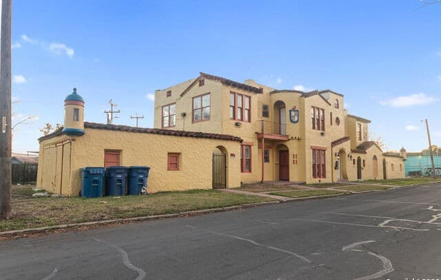2-bedroom rental at 1630 W Rosewood Unit B in San Antonio TX