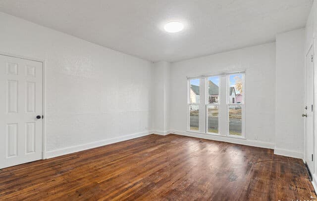 2-bedroom rental at 1630 W Rosewood Unit B in San Antonio, TX — photo 4