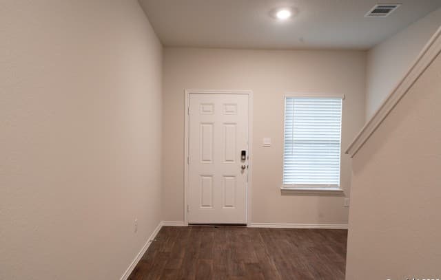 4-bedroom rental at 13944 San Saba Falls in San Antonio, TX — photo 5