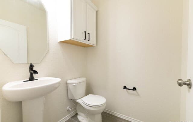 4-bedroom rental at 353 Aberdeen in Boerne, TX — photo 3