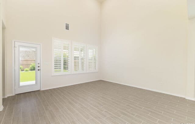 4-bedroom rental at 353 Aberdeen in Boerne, TX — photo 5