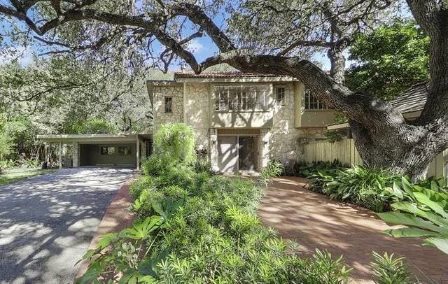 2-bedroom rental at 6803 West Avenue Unit B in San Antonio TX
