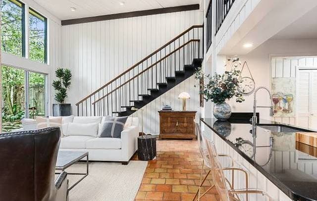 2-bedroom rental at 6803 West Avenue Unit B in San Antonio, TX — photo 5