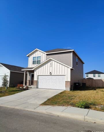 3-bedroom rental at 5475 Bluebell Mdw in Converse TX