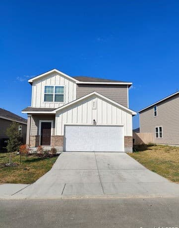 3-bedroom rental at 5475 Bluebell Mdw in Converse, TX — photo 2