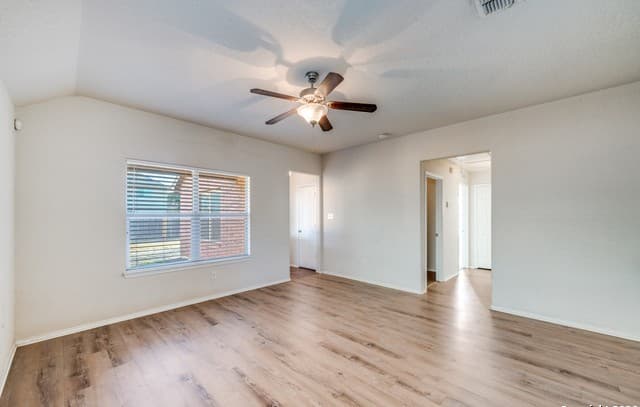 3-bedroom rental at 3125 Muntjac in Schertz, TX — photo 5
