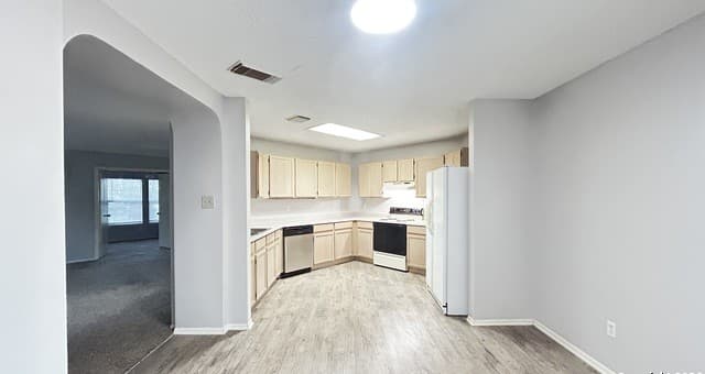 3-bedroom rental at 4926 Corian Well Dr in San Antonio, TX — photo 4