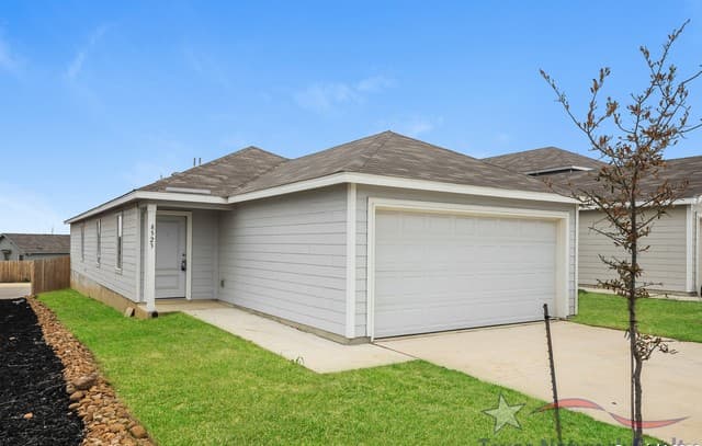 4-bedroom rental at 8523 Logan Sapphire in San Antonio TX