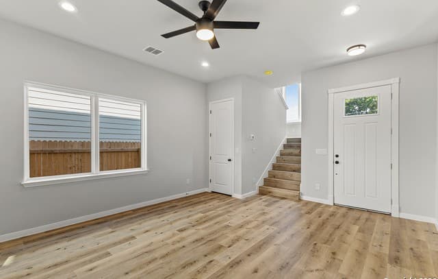 3-bedroom rental at 507 Linden in San Antonio, TX — photo 5