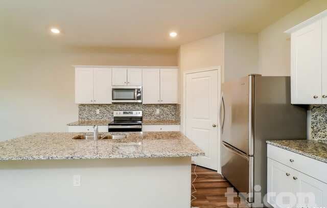 3-bedroom rental at 14371 Gunsight Pass in San Antonio, TX — photo 2