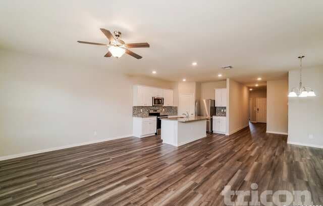3-bedroom rental at 14371 Gunsight Pass in San Antonio, TX — photo 5