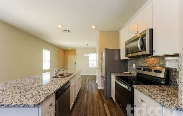 3-bedroom rental at 14367 Gunsight Pass in San Antonio, TX — photo 3