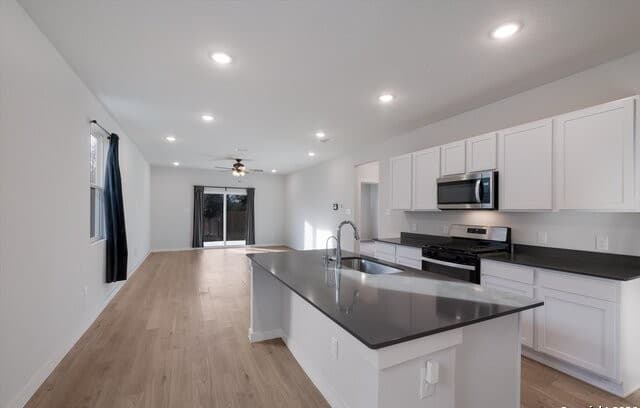 4-bedroom rental at 5327 Tourmaline Loop in San Antonio, TX — photo 3
