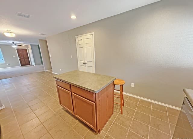 3-bedroom rental at 13223 Cipresso Palco in San Antonio, TX — photo 5