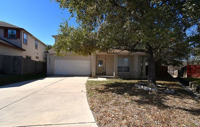 3-bedroom rental at 8834 Ridgefront in San Antonio TX