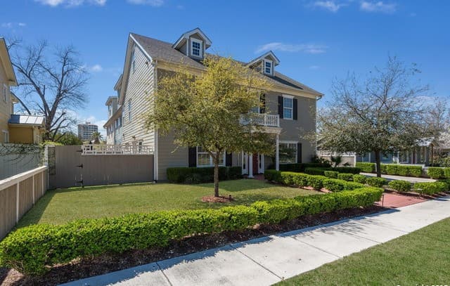 3-bedroom rental at 158 Katherine Ct Unit C in San Antonio, TX — photo 2