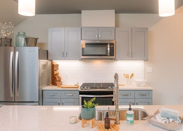 2-bedroom rental at 210 W Peden Unit 112 in San Antonio, TX — photo 3