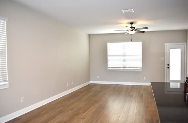 3-bedroom rental at 9210 Espradrille Run in Converse, TX — photo 3