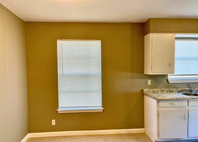 1-bedroom rental at 768 Edgebrook Lane in San Antonio, TX — photo 5