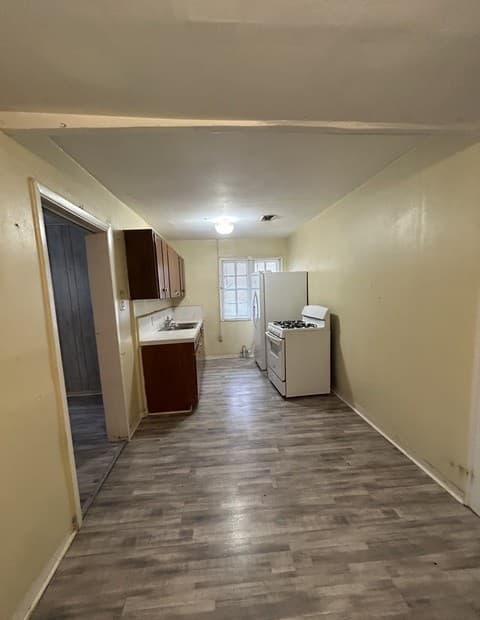 3-bedroom rental at 239 Hawthorne in San Antonio, TX — photo 4