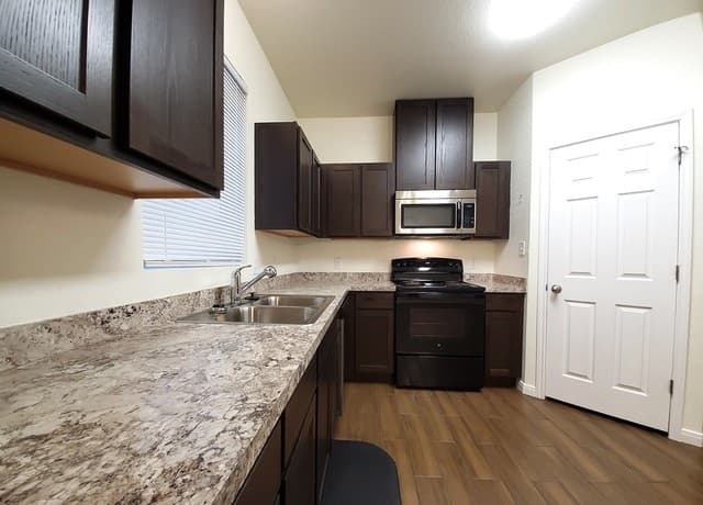 3-bedroom rental at 8715 8th St Unit 1 in Converse, TX — photo 5