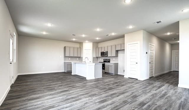 4-bedroom rental at 2563 Rambo Dr. in San Antonio, TX — photo 2