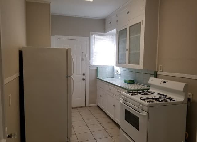 1-bedroom rental at 2238 Interstate 35 in San Antonio, TX — photo 4
