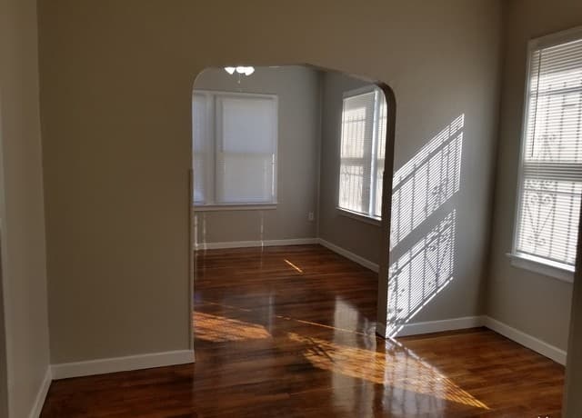 1-bedroom rental at 2238 Interstate 35 in San Antonio, TX — photo 5