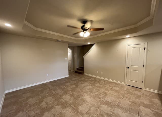 3-bedroom rental at 6427 Luglio Lane Unit 103 in San Antonio, TX — photo 3