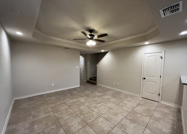 3-bedroom rental at 6534 Marcel Way Unit 102 in San Antonio, TX — photo 4