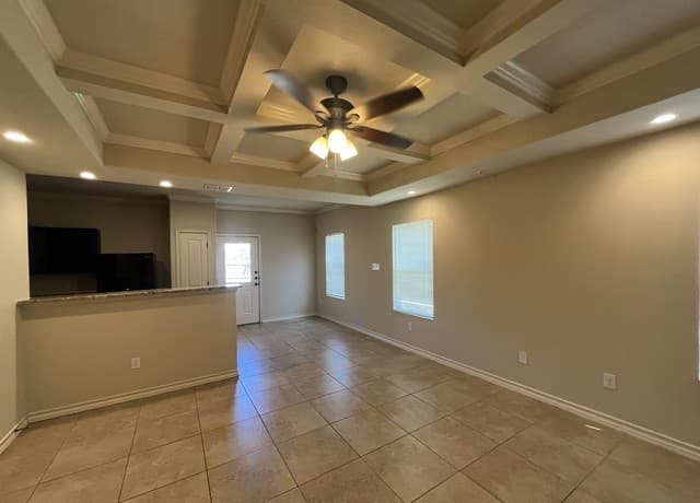3-bedroom rental at 6619 Arancione Ave. Unit 104 in San Antonio, TX — photo 5