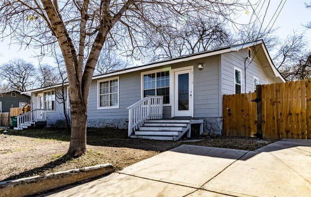 3-bedroom rental at 2114 Jupiter St in San Antonio TX