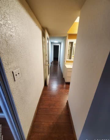 3-bedroom rental at 5295 Round Table in San Antonio, TX — photo 4