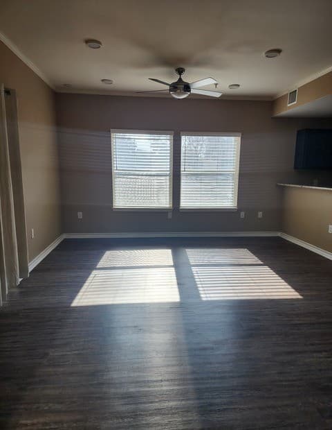 3-bedroom rental at 4847 Brandeis Unit 3101 in San Antonio, TX — photo 2