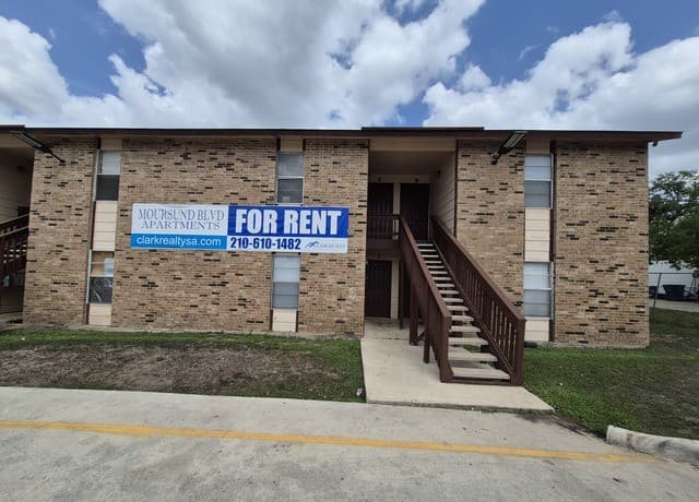 1-bedroom rental at 300 Moursund Blvd. Unit 10 in San Antonio TX