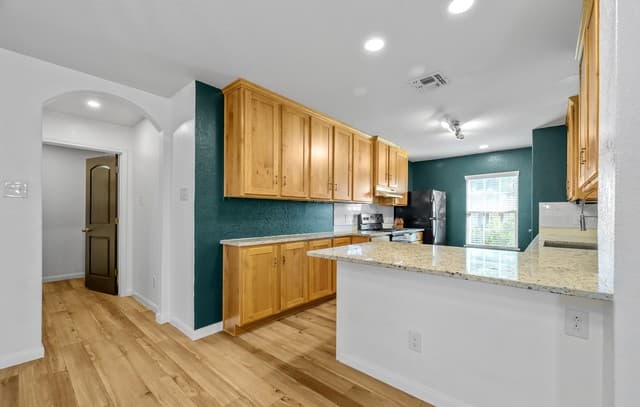 4-bedroom rental at 7319 Turnbow in San Antonio, TX — photo 4