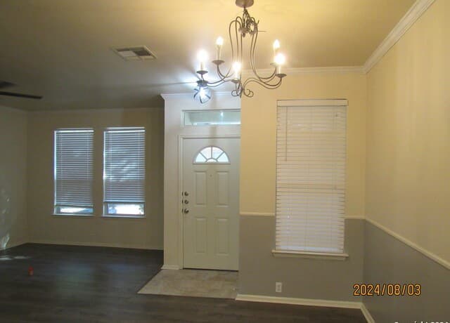 3-bedroom rental at 13309 Bristow Dawn in San Antonio, TX — photo 4