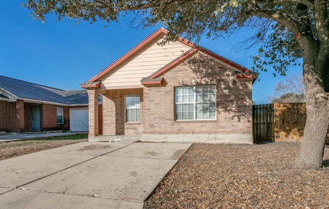 3-bedroom rental at 4711 Gavlick Farm in San Antonio, TX — photo 3