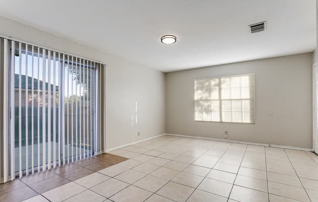 3-bedroom rental at 4711 Gavlick Farm in San Antonio, TX — photo 4