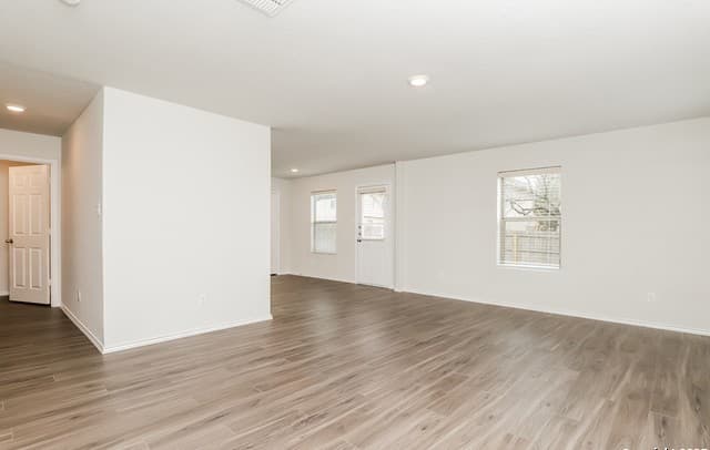 4-bedroom rental at 8927 Ashley Wilkes in San Antonio, TX — photo 2