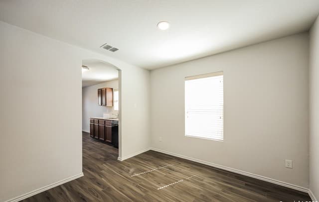 3-bedroom rental at 8918 Ashley Wilkes in San Antonio, TX — photo 5