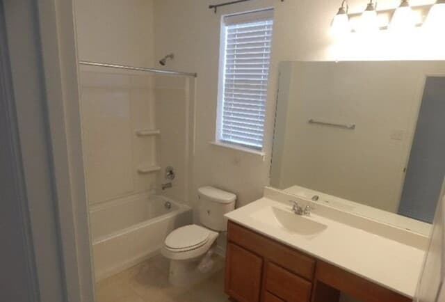 3-bedroom rental at 4511 Southton Way in San Antonio, TX — photo 2
