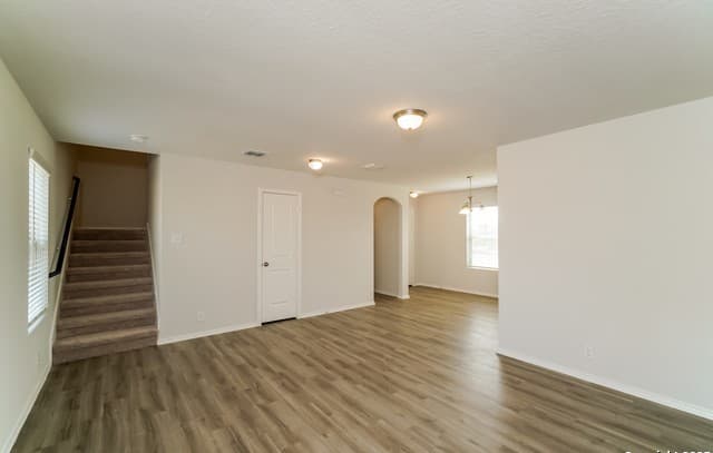 3-bedroom rental at 5230 Jade Crossing in San Antonio, TX — photo 5