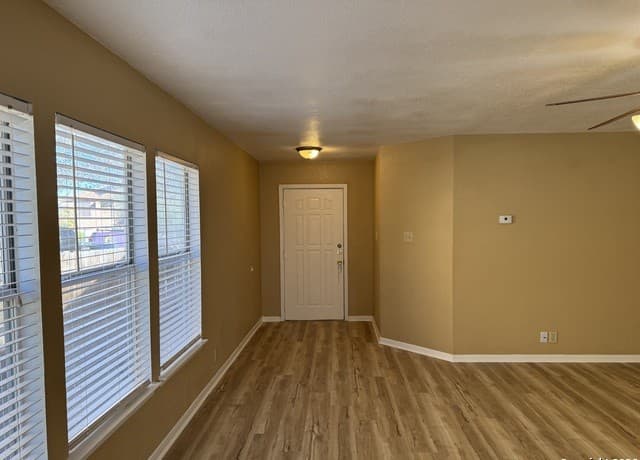 3-bedroom rental at 7315 Northallerton in Converse, TX — photo 4