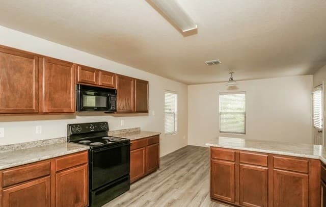 4-bedroom rental at 7026 Heathers Pond in San Antonio TX